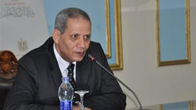 خصم شهرين من راتب مدرسين واستبعاد وكيل مدرسة ببني سويف