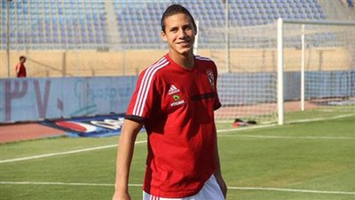 الأهلي يفجر مفاجأة بشأن احتراف رمضان صبحي في الدوري الإنجليزي