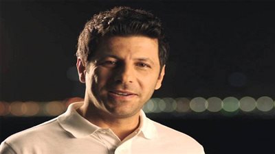 إياد نصار يوجه رسالة إلى منى زكي عبر 