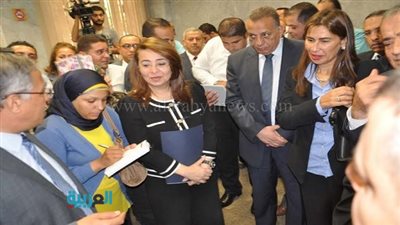 بالصور.. وزيرة التضامن ومحافظ الجيزة يفتتحان فرعًا جديدًا لبنك ناصر