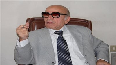 عالم أزهري: 