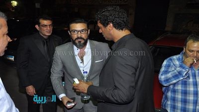 بالصور.. عزاء والد المخرج محمد حمدي.. و