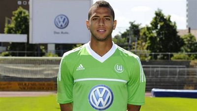 خاص.. الإسماعيلي يخطف عمرو طارق لاعب 