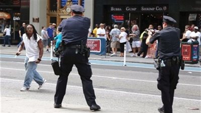 الشرطة الأمريكية تعلن تحرير رهائن في متجر بولاية تكساس