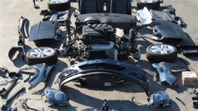 ضبط ألفين قطعة غيار سيارات مغشوشة داخل محل بالأزبكية 