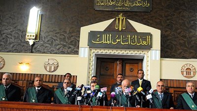  التحقيق مع مدير مبيعات بشركة أدوية لاتهامه بالنصب على صيادلة