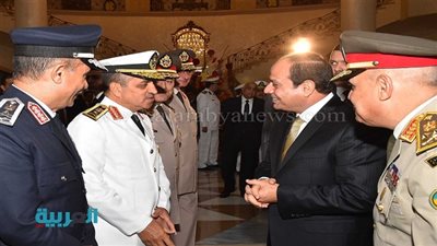 بالفيديو.. خبير سياسي يكشف سر لقاء السيسي بالقوات المسلحة اليوم