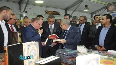 وزير الثقافة ومحافظ الجيزة يفتتحان معرض 