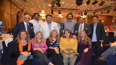 نجوم الفن والمجتمع في إفطار رجل الأعمال نبيل علام