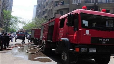 الدفع بـ 10 سيارات إطفاء للسيطرة على حريق هائل بالوراق