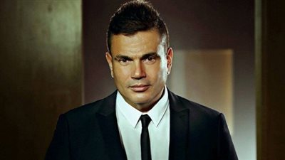 عمرو دياب يتصدر قائمة أفضل الألبومات على 