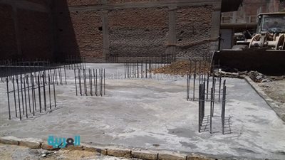 بالصور.. ردم أساسات 6 عقارات مخالفة بحي المرج