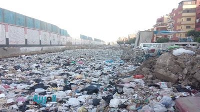 بالصور.. القمامة تحاصر 