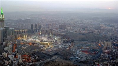 بالصور.. أجمل غروب للشمس من المسجد الحرام قبل منتصف رمضان