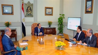 السيسي يجتمع برئيس الوزراء ووزير الصحة 