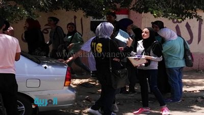 بالصور.. طلاب 