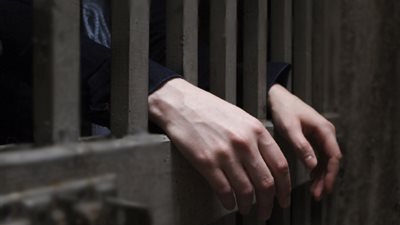 المشدد 5 سنوات لمتهم بتزوير عملات ورقية والبراءة لزوجته