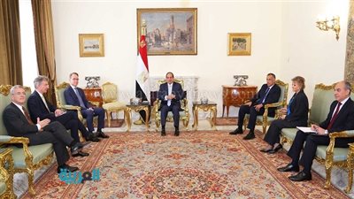 السيسي يستقبل مسئولين ألمان.. 