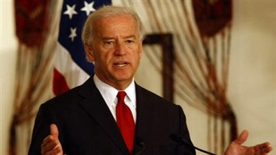 جو بايدن في زلة لسان: يجب الإطاحة بنظام صدام حسين في سوريا