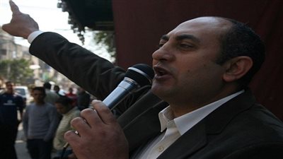 خالد علي: توزيع مستندات 