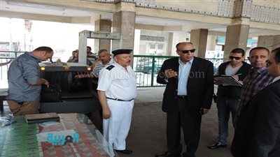 جولة مفاجئة لمدير شرطة النقل على الخدمات الأمنية بالمترو والسكك الحديدية