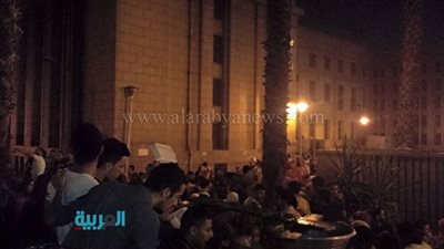 مصدر بالإسعاف: 3 حالات إغماء بسحور جامعة القاهرة بسبب الزحام
