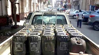 ضبط صاحب محطة وقود لبيعه 50 ألف لتر سولار بالسوق السوداء