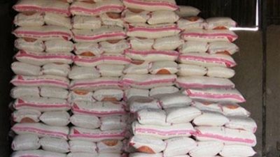  ضبط 6 أطنان أرز داخل مضرب في البحيرة