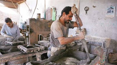 رفعت حسين: الحكومة لا تحمي العمال في الداخل لتحميهم بالخارج 