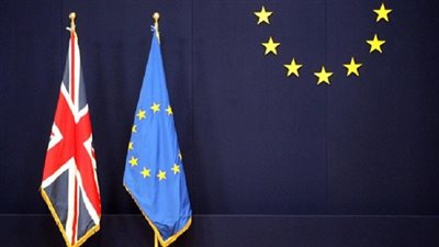 زلزال انفصال بريطانيا من الاتحاد الأوروبي يضرب الاقتصاد العالمي.. خبراء: هزة كبيرة في البورصات.. والمستفيد الأوحد الولايات الأمريكية.. وآخرون: مصر لن تتأثر
