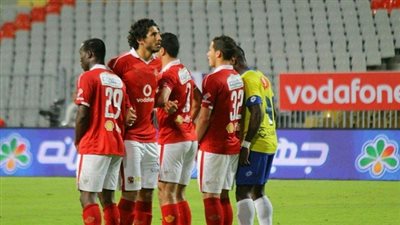 الجماهير تتسبب في أزمة أثناء مباراة الأهلي والإسماعيلي