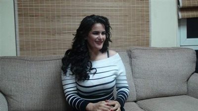 سما المصري تثير غرائز الشباب في رمضان.. قضايا مرتضى منصور وباسم يوسف والبلكيمي تطيح بها من عالم الفن.. وصورتها العارية هي الضربة القاضية  