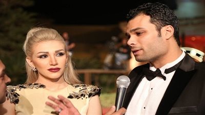 بالصور.. سارة نخلة مع زوجها أحمد عبد الله محمود