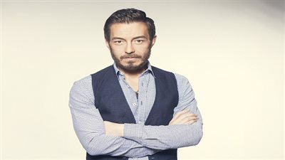 أحمد زاهر يحتفل بعيد ميلاد نجلته