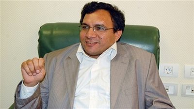 عمار علي حسن: ترحيل ليليان داود محاولة للتضييق على الحريات