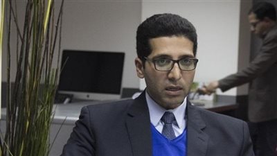 برلماني يهاجم 