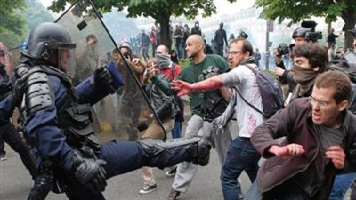 مناوشات بين الأمن ومعارضي قانون العمل الجديد في باريس