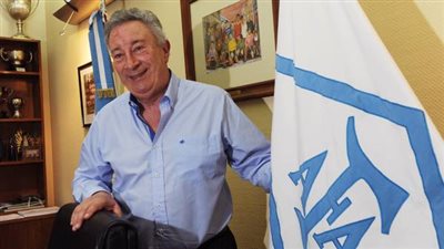 رئيس الإتحاد الأرجنتيني يستقيل من منصبه