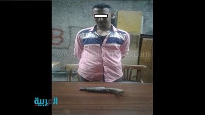 ضبط عاطل بحوزته سلاح ميري بمحطة مترو الشهداء 