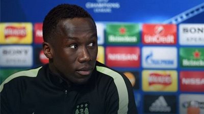 مدافع فرنسا: 