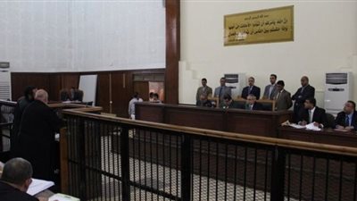 تأجيل محاكمة 42 متهمًا بـ