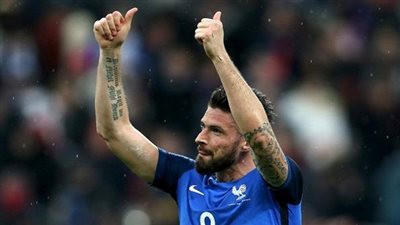 أوليفييه جيرو يقود هجوم فرنسا أمام أيسلندا