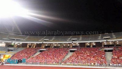 بالفيديو.. 8 آلاف مشجع من 