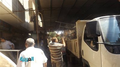 بالصور.. حملة لرفع كفاءة منطقة سوق الخميس بالمطرية