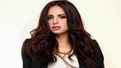 وفاة والد آمال ماهر