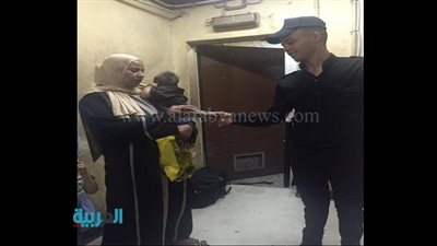 مجند شرطة يعيد حقيبة لصاحبتها بمحطة جمال عبدالناصر 