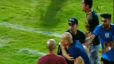 اشتباك بالأيدي بين حسام حسن ومصور عقب مباراة المصري والمحلة