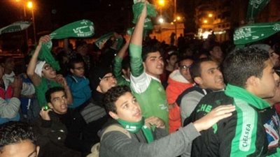 جماهير المصري تحطم أتوبيس 