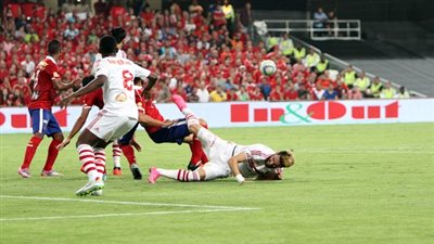 لقطات تاريخية من مباريات الأهلي والزمالك