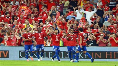 مفاجآت بالجملة في تشكيل الأهلي أمام الزمالك في ختام الدوري